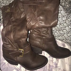Brown boots
